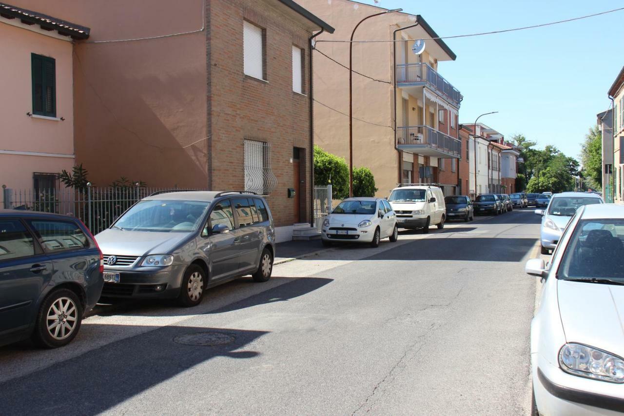 Accogliente Casa Indipendente Con Wi-Fi Gratuito, A Due Passi Dal Centro E Dalle Attrazioni Ravenna Buitenkant foto